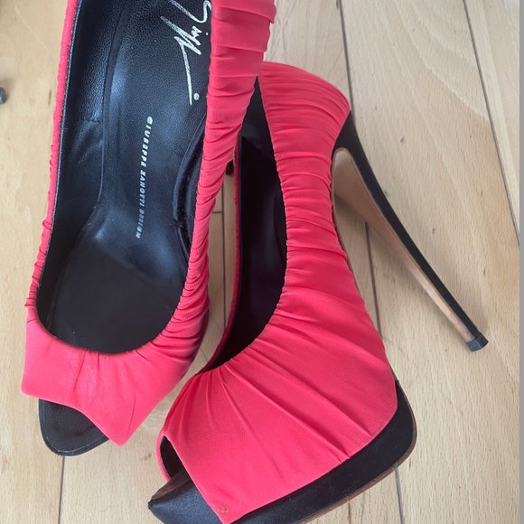 Giuseppe Zanotti Red Heels - Picture 1 of 1